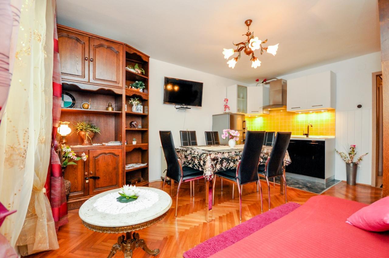 Apartments Crvena Orhideja Сплит Екстериор снимка